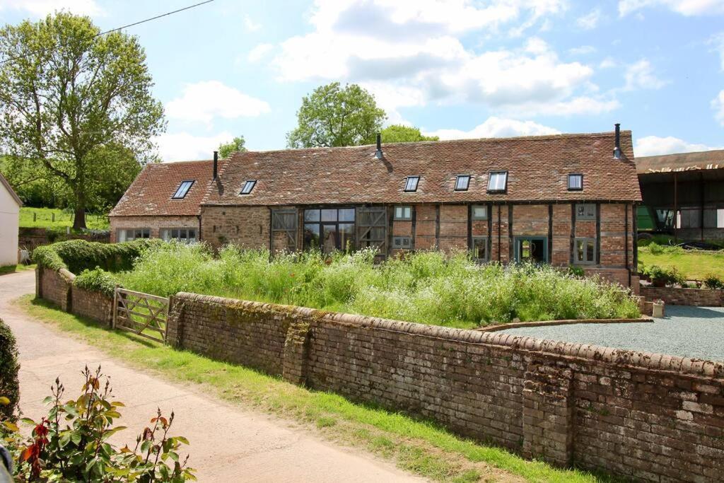 Apartament The Cart House - Beautiful Contemporary Barn - Hot Tub Bridgnorth Zewnętrze zdjęcie