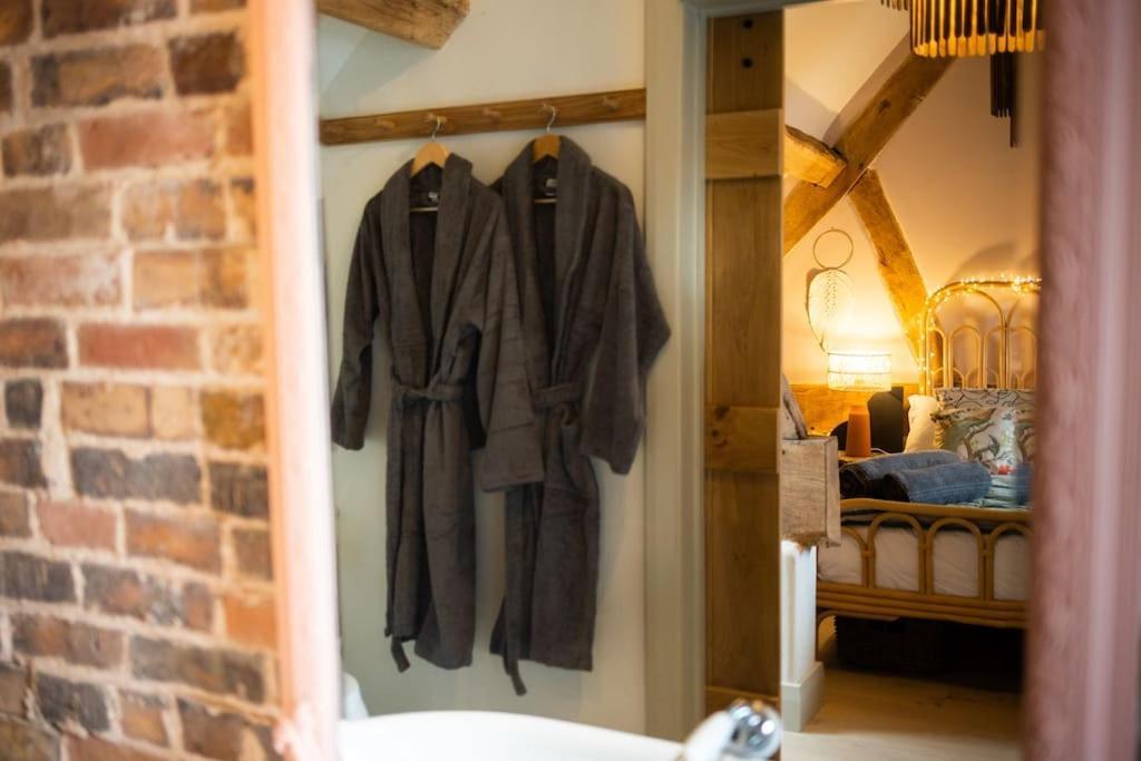 Apartament The Cart House - Beautiful Contemporary Barn - Hot Tub Bridgnorth Zewnętrze zdjęcie