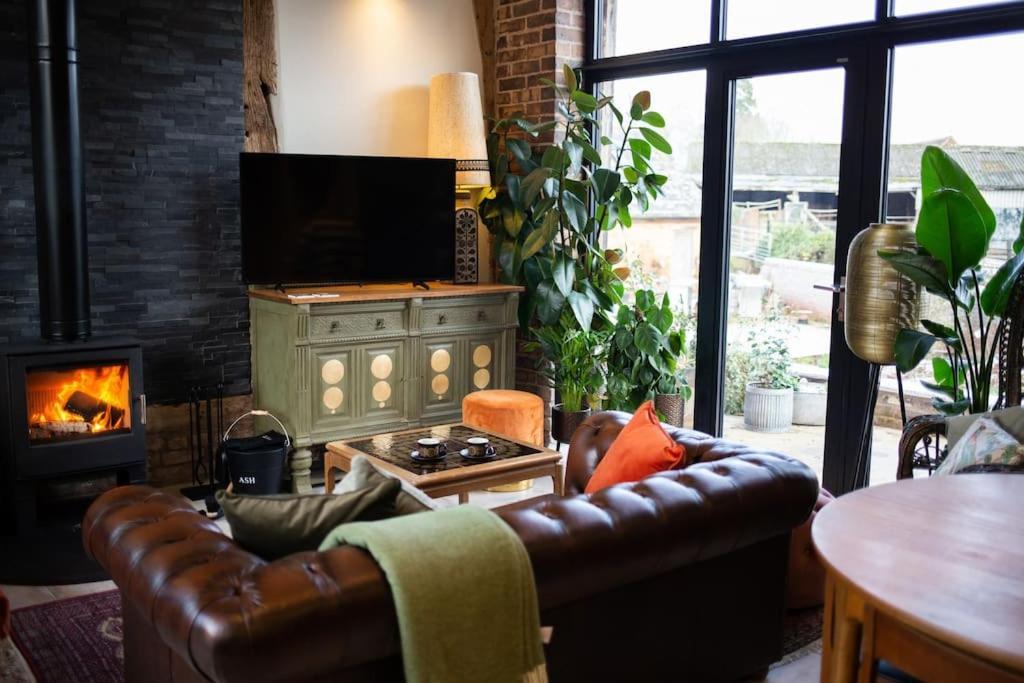 Apartament The Cart House - Beautiful Contemporary Barn - Hot Tub Bridgnorth Zewnętrze zdjęcie