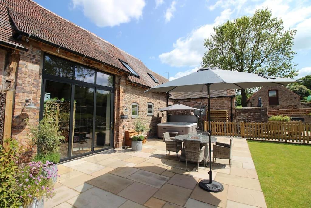 Apartament The Cart House - Beautiful Contemporary Barn - Hot Tub Bridgnorth Zewnętrze zdjęcie